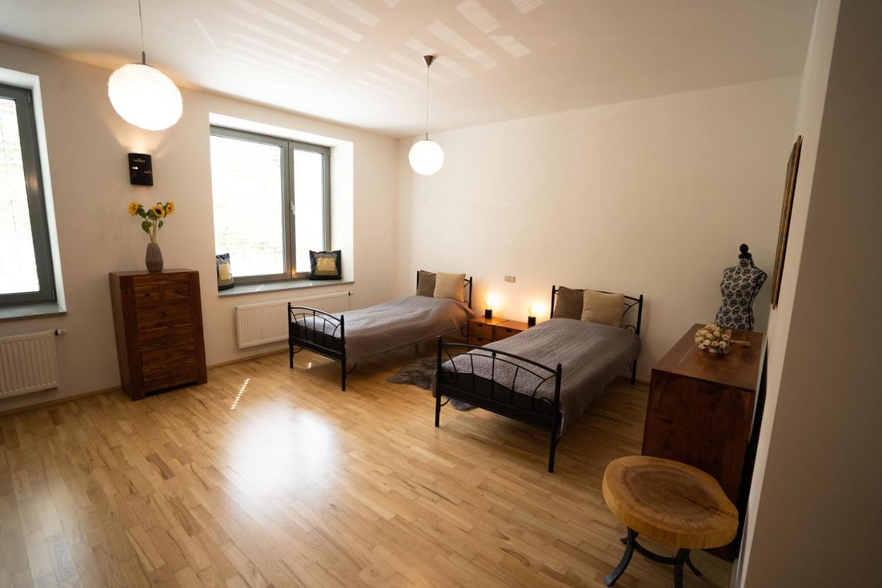 Black Field Apartment Μπρνο Εξωτερικό φωτογραφία