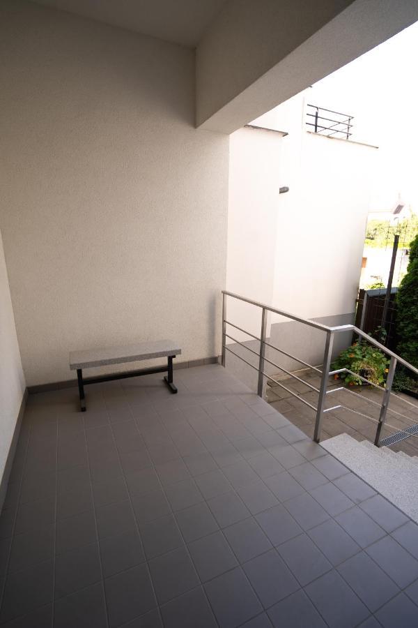 Black Field Apartment Μπρνο Εξωτερικό φωτογραφία